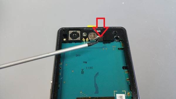 Guide tutoriel de réparation pour le Sony Xperia Z1 compact D5503